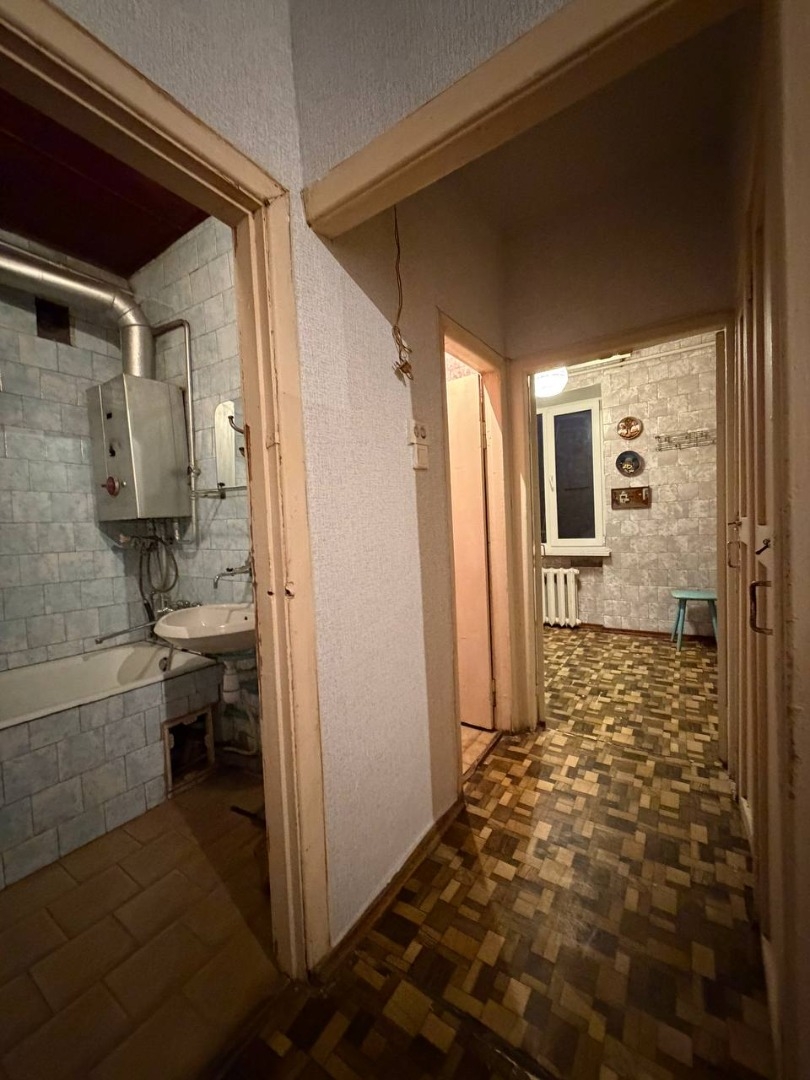 продажа трехкомнатной квартиры номер A-174653 в Малиновском районе, фото номер 17